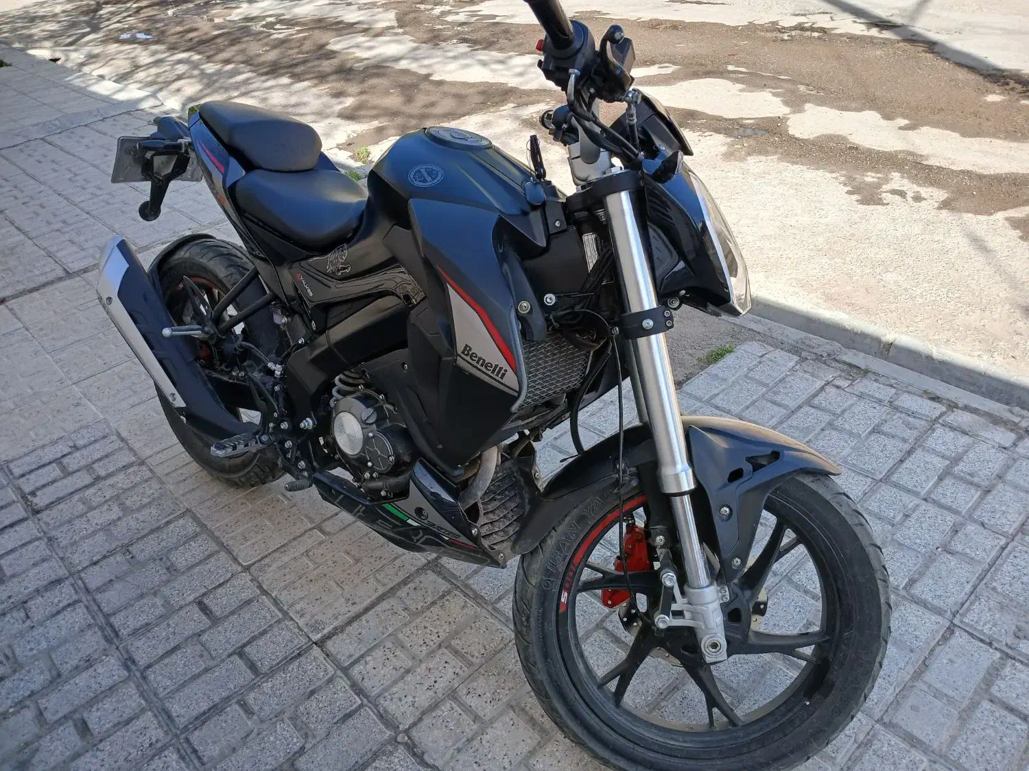 بنلی ۱۸۰sمدل۱۴۰۰|موتورسیکلت|مشهد, جنت|دیوار