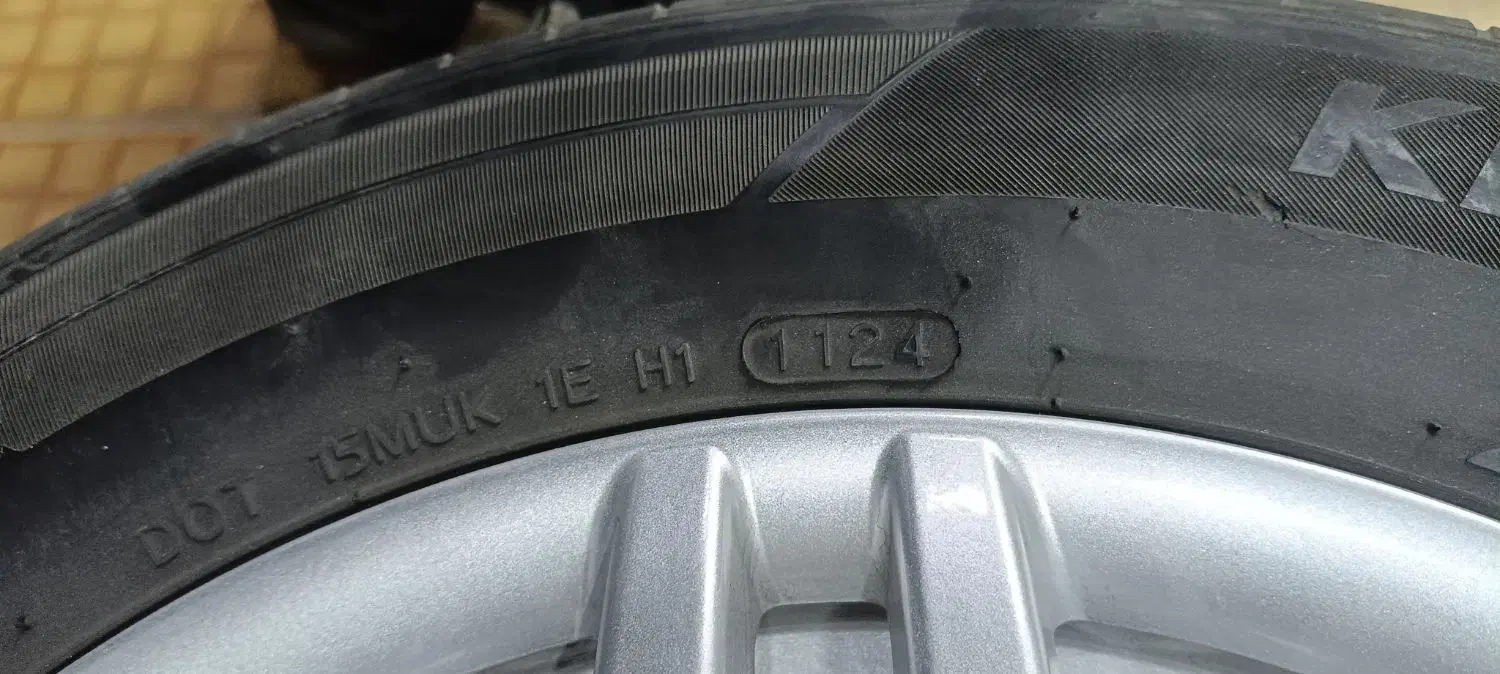 رینگ و لاستیک صد در صد ۱۵ اینچ ۲۰۵ پهنا|قطعات یدکی و لوازم جانبی|فسا, |دیوار