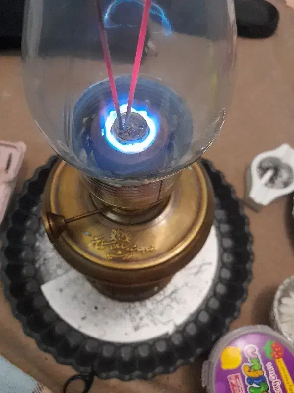 چراغ گردسوز برنجی|کلکسیون اشیاء عتیقه|گنبد کاووس, |دیوار