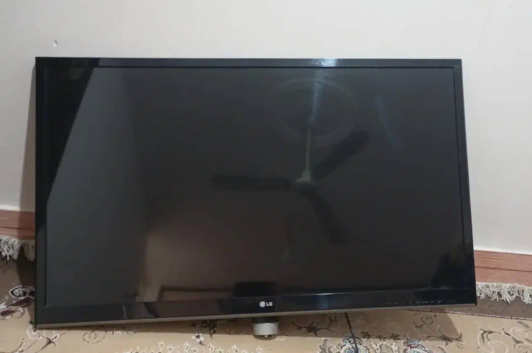 تلوزیون الجی تمیز در حد نو|تلویزیون و پروژکتور|شوشتر, |دیوار