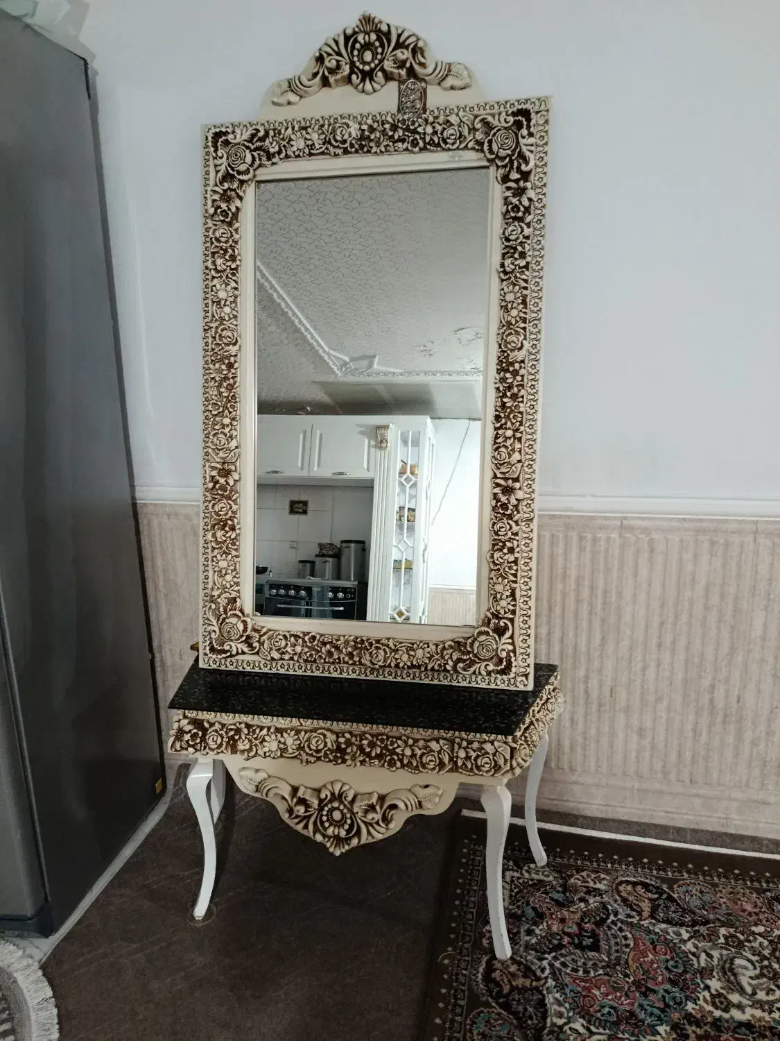 در حد نو|بوفه، ویترین، کنسول|بروجرد, |دیوار