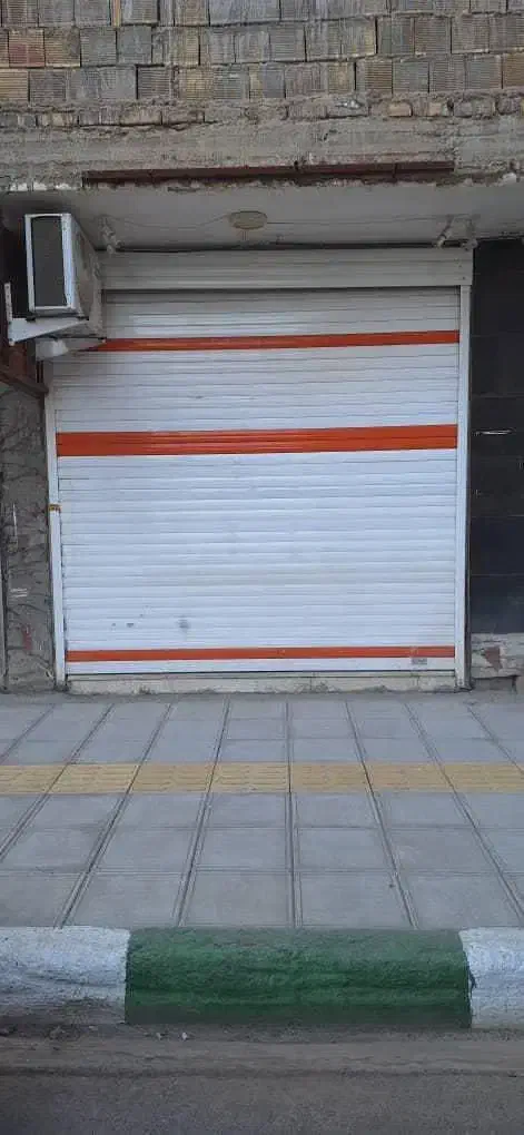 مغازه ۲۰ متری واقع در خیابان مشتاق مبارکه|اجارهٔ مغازه و غرفه|مبارکه, |دیوار