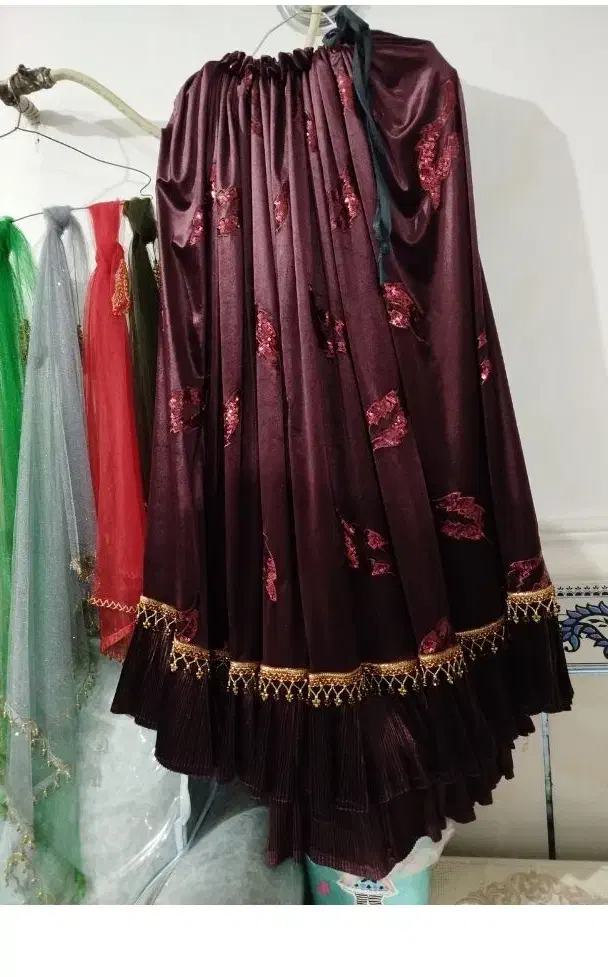 لباس محلی با روسری|لباس|یاسوج, |دیوار