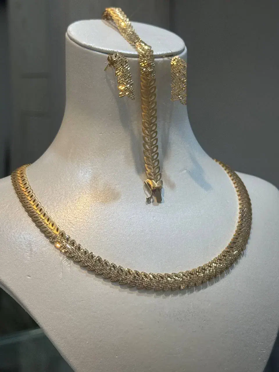 طلای دست دوم بدون اجرت،شیک،ارزان و با فاکتور|جواهرات|بیرجند, |دیوار