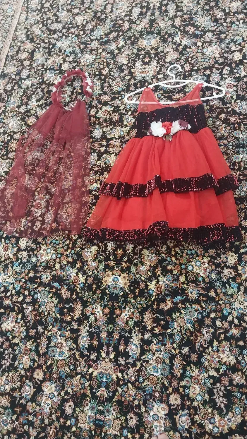 دامن وتاج سر|کفش و لباس بچه|جوانرود, |دیوار