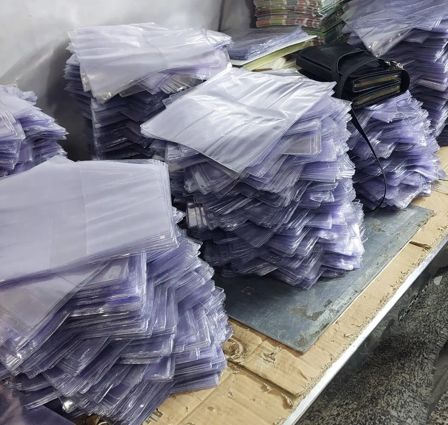 کارگر ساده خانم|استخدام صنعتی، فنی، مهندسی|تهران, بازار|دیوار