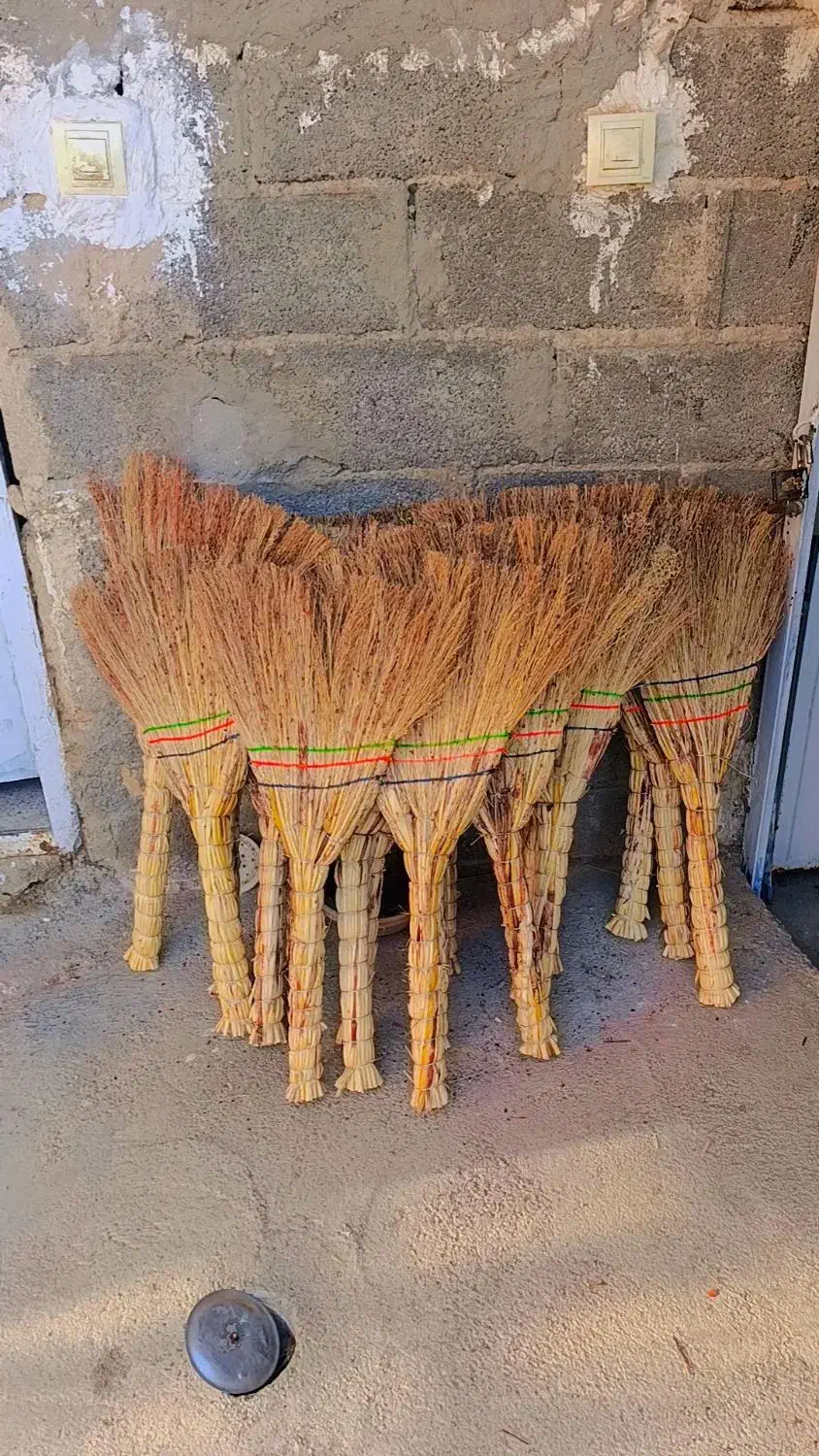 جارو|لوازم نظافت|آشخانه, |دیوار