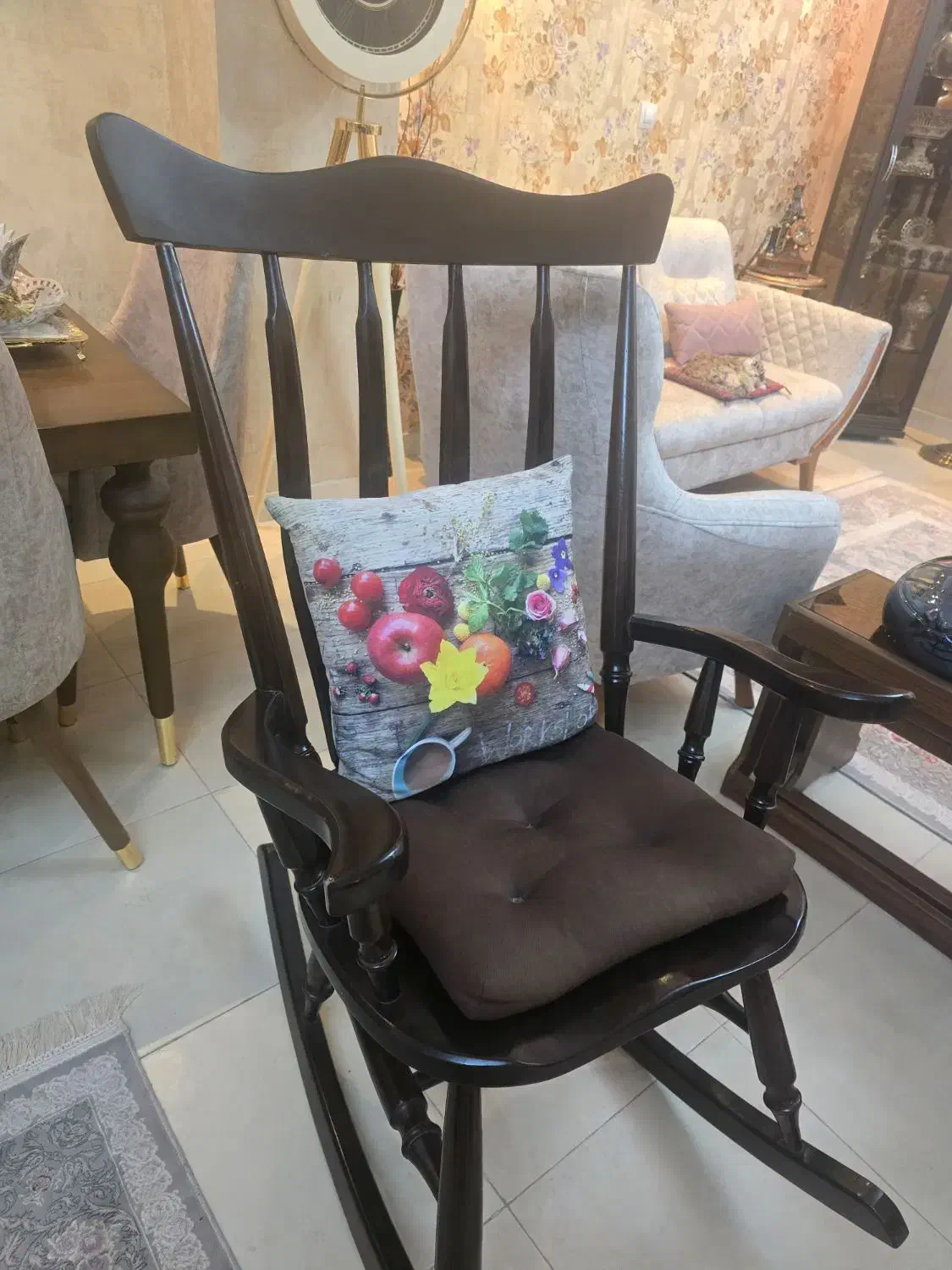 صندلی راک|صندلی و نیمکت|رشت, معلم|دیوار