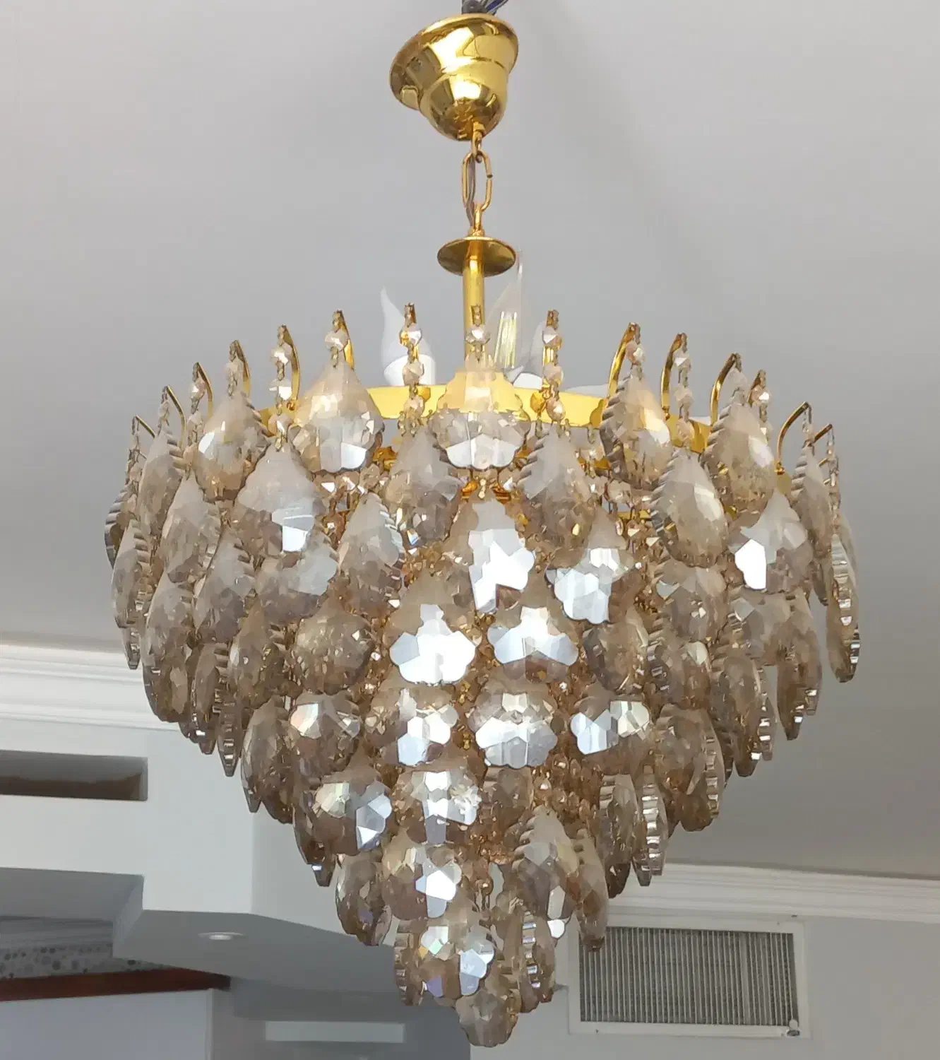 لوستر|لوستر و چراغ آویز|اصفهان, زوان|دیوار