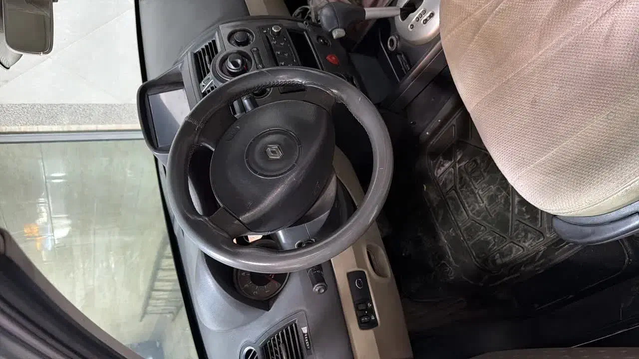 مگان ۱۶۰۰ اتومات|خودرو سواری و وانت|قم, شهرک امام حسن|دیوار