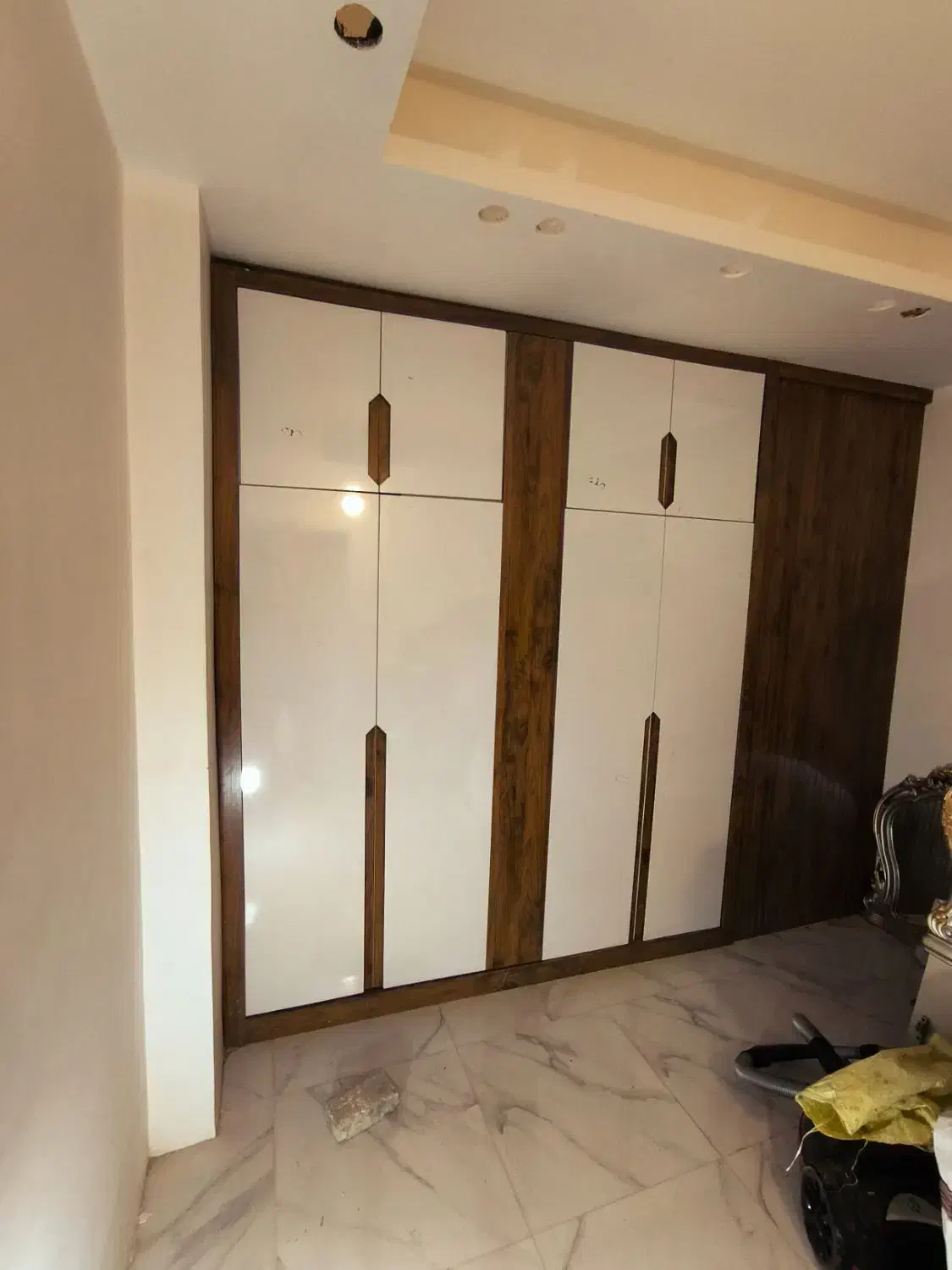 ساخت و نصب و تعمیرات کابینت و کمد دیواری MDF|خدمات پیشه و مهارت|تبریز, |دیوار