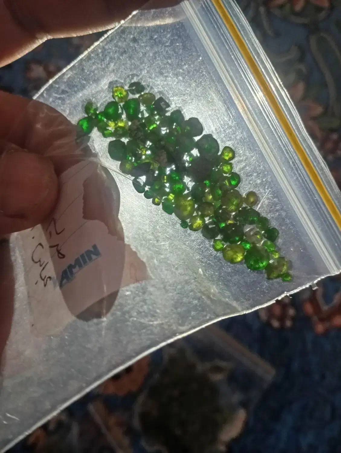 سنگ گارنت سبز|جواهرات|صوغان, |دیوار