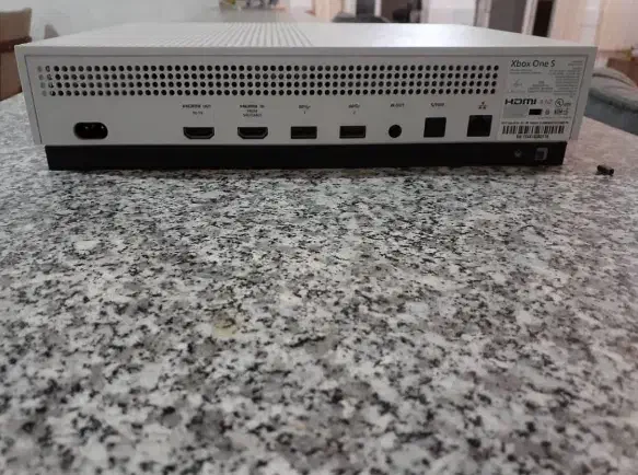 XBOX ONE S 1 T ( DICK)|کنسول، بازی ویدئویی و آنلاین|شهرضا, |دیوار