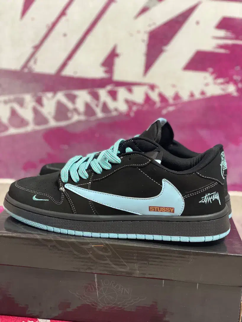 نایک|کیف، کفش، کمربند|هشتگرد, هشتگرد قدیم|دیوار