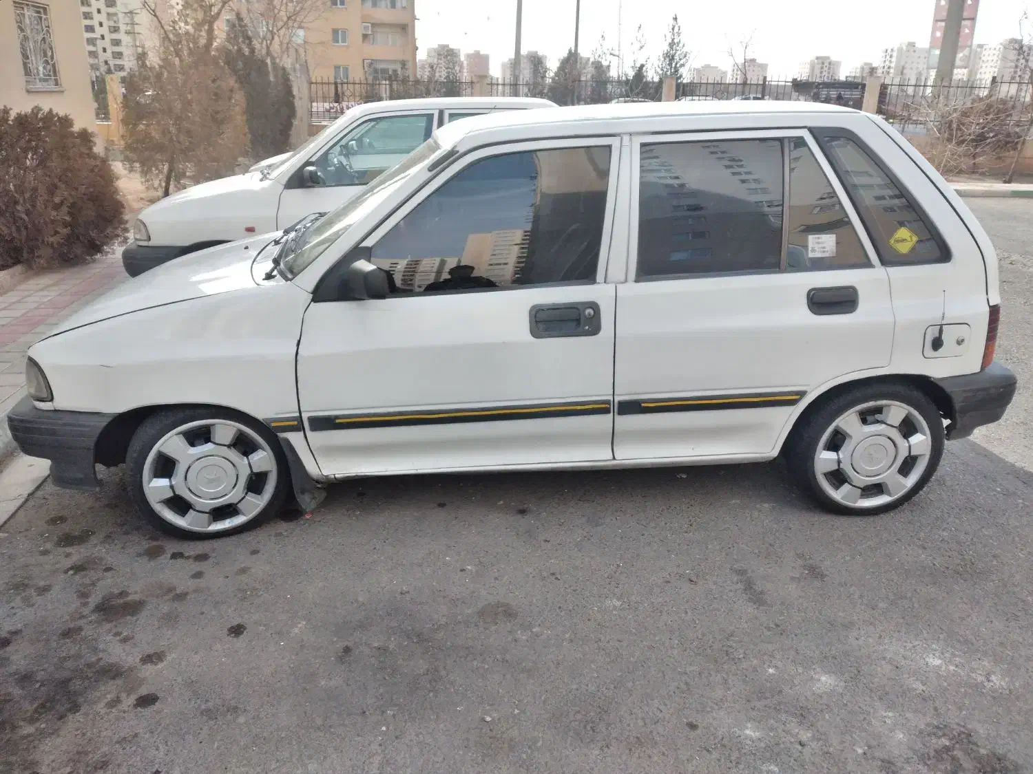 پراید هاچبک|خودرو سواری و وانت|پرند, فاز ۵|دیوار