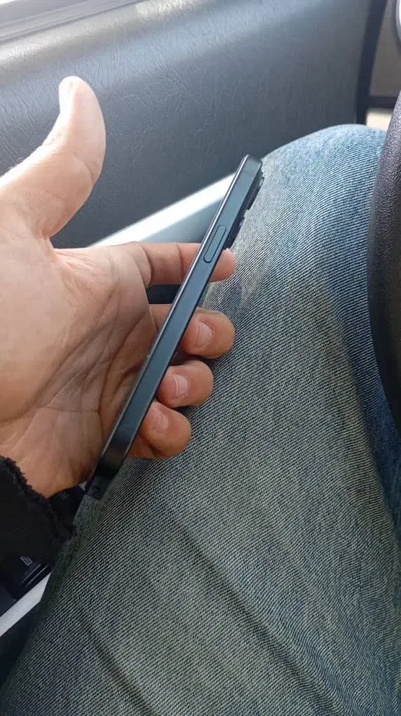 ایفون ۱۵ درجه یک بدون حتی یک‌ لکه|موبایل|همدان, |دیوار