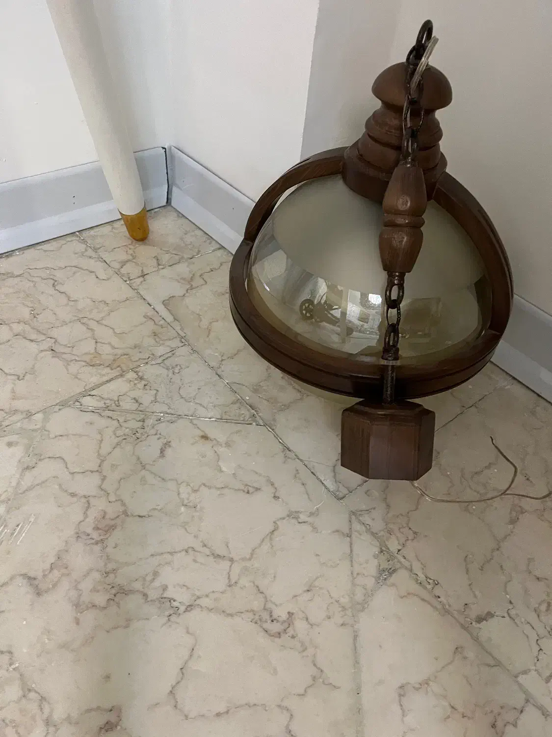 لوستر|لوستر و چراغ آویز|تهران, نیروی هوایی (پیروزی)|دیوار