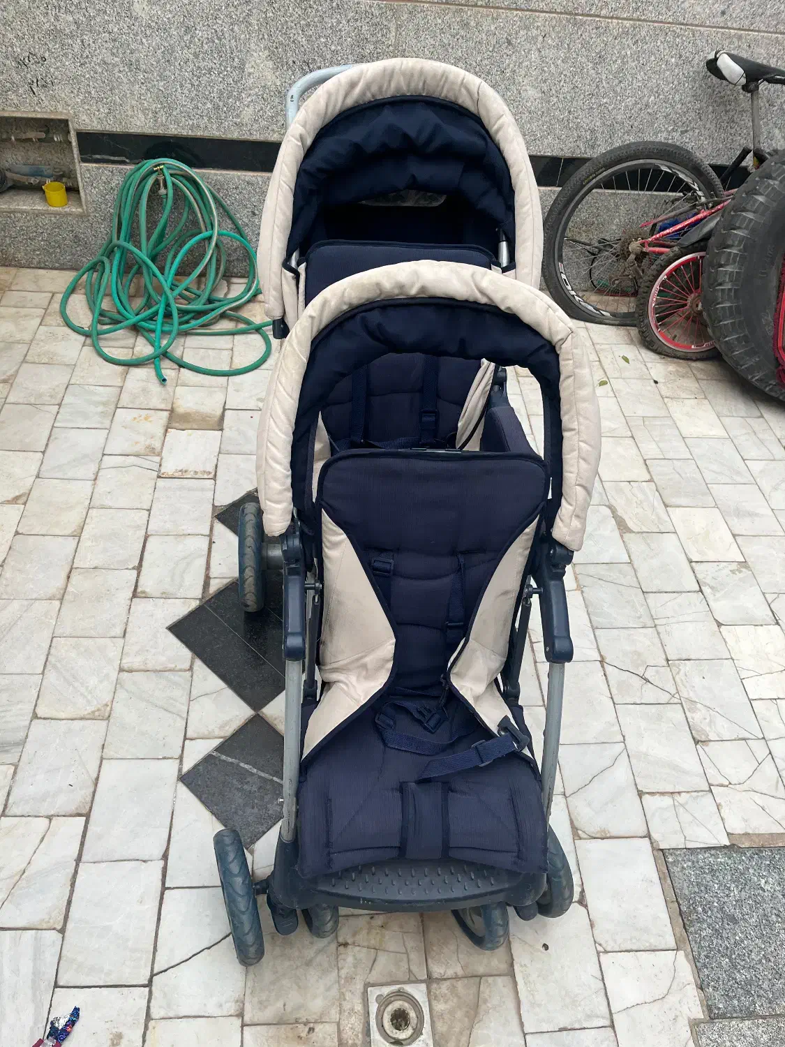 کالسکه دوقلو و صندلی ماشین|کالسکه و لوازم جانبی|قم, انسجام|دیوار