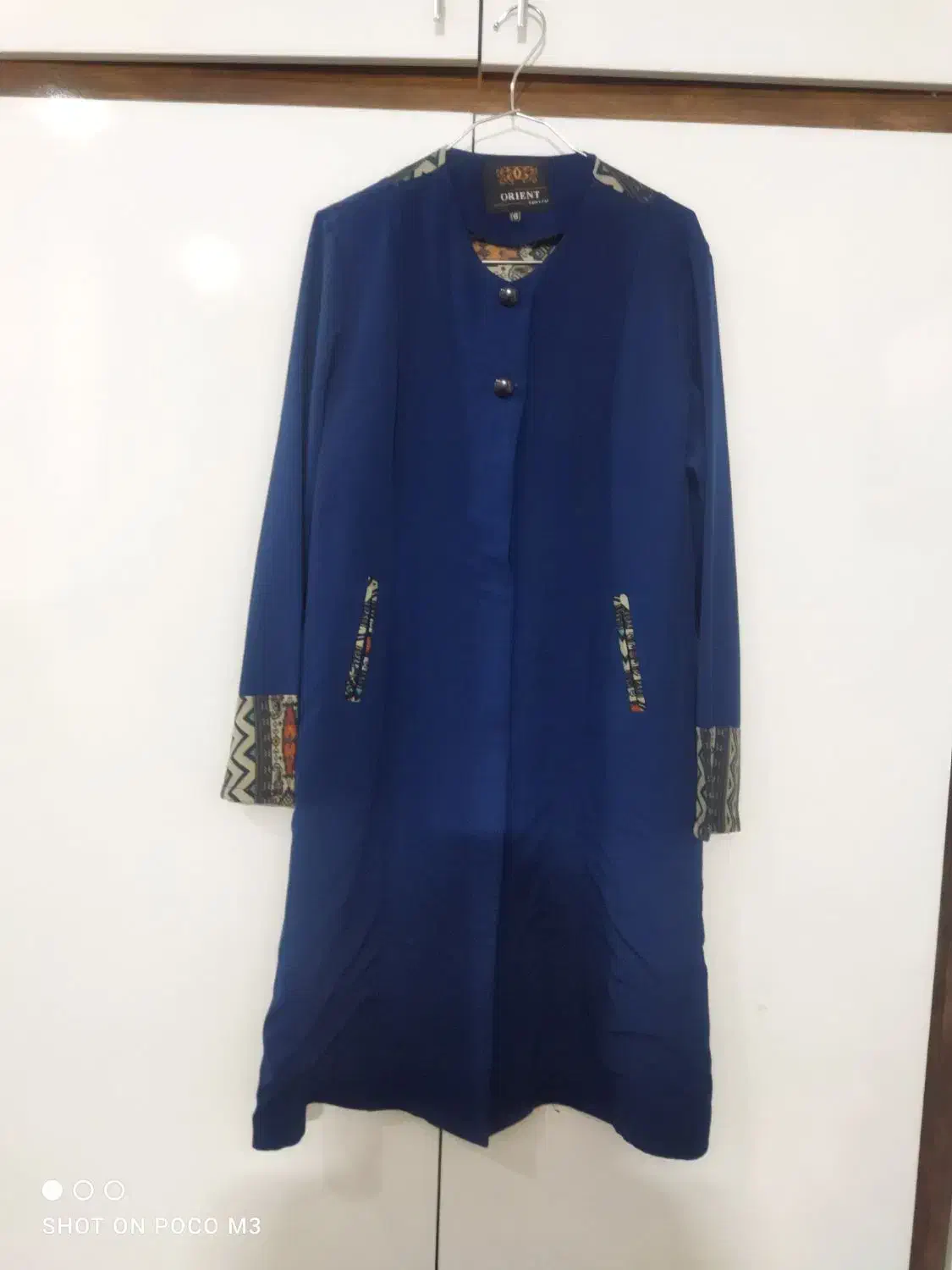 مانتو|لباس|مشهد, امیر|دیوار