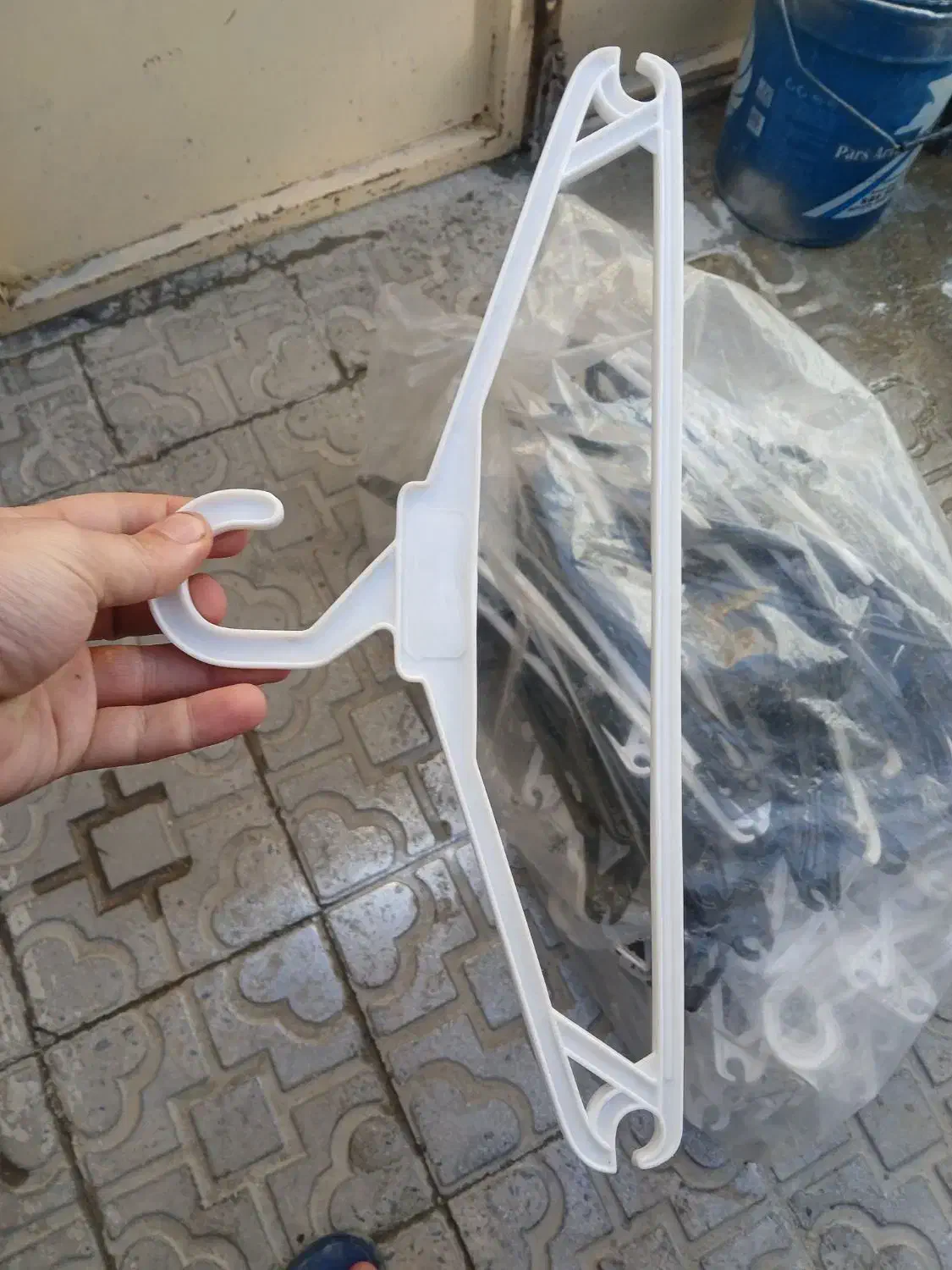 چوب لباسی مشکی و سیاه|بندرخت و رخت‌آویز|اسدآباد, |دیوار