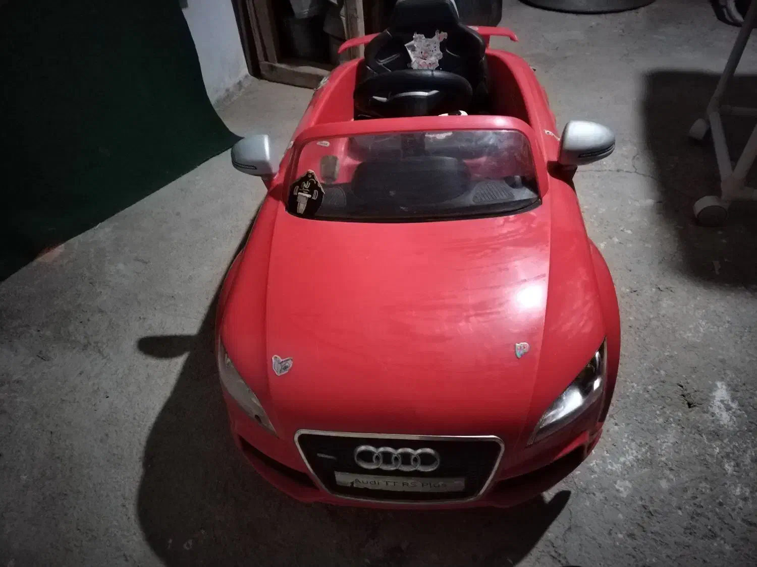 ماشین برقی اسباب بازی|اسباب‌بازی بچه|قروه, |دیوار