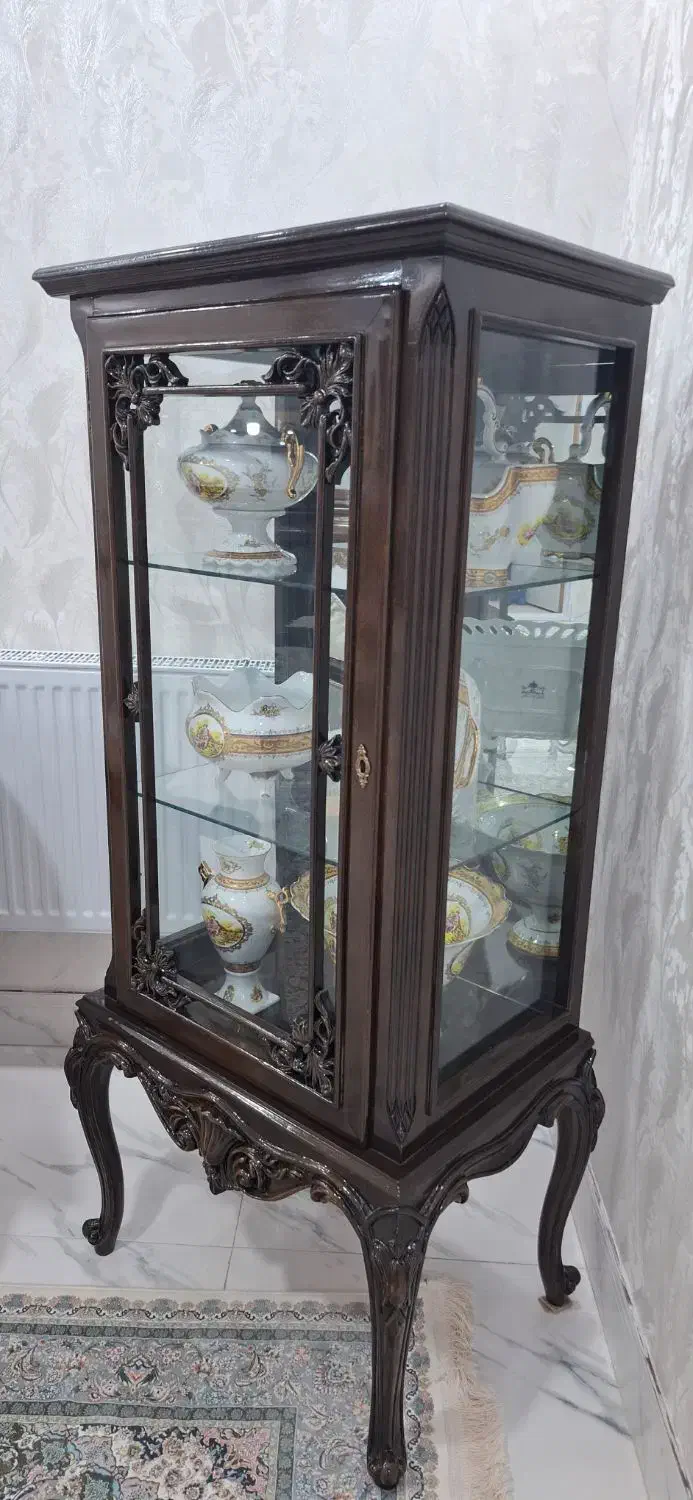 مینی بوفه با چوب اصل راش صدرصدی کاملا سالم|بوفه، ویترین، کنسول|ارومیه, |دیوار