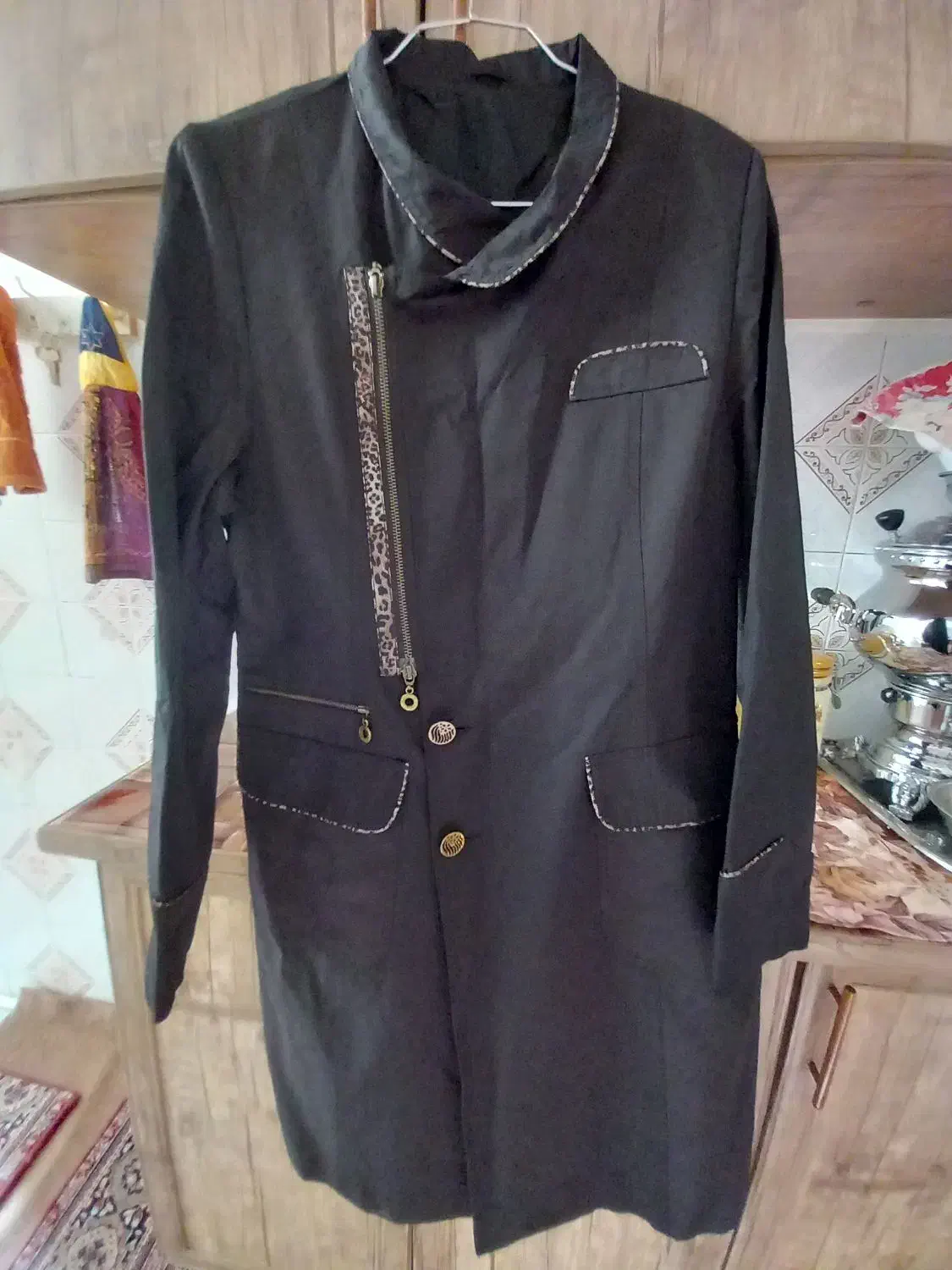 بارانی سالم و نو فقط ۵۵۰ هزار|لباس|مرند, |دیوار