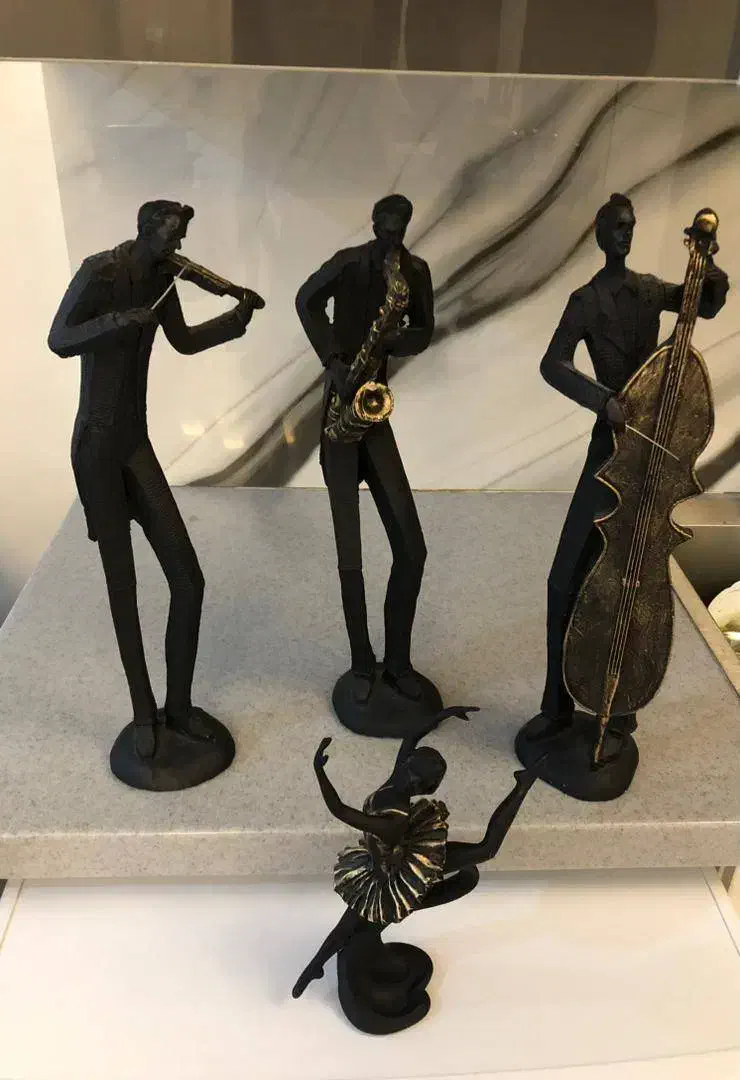مجسمه موزیسیین ( نوازنده )|مجسمه، تندیس، ماکت|تهران, سازمان برنامه جنوبی|دیوار