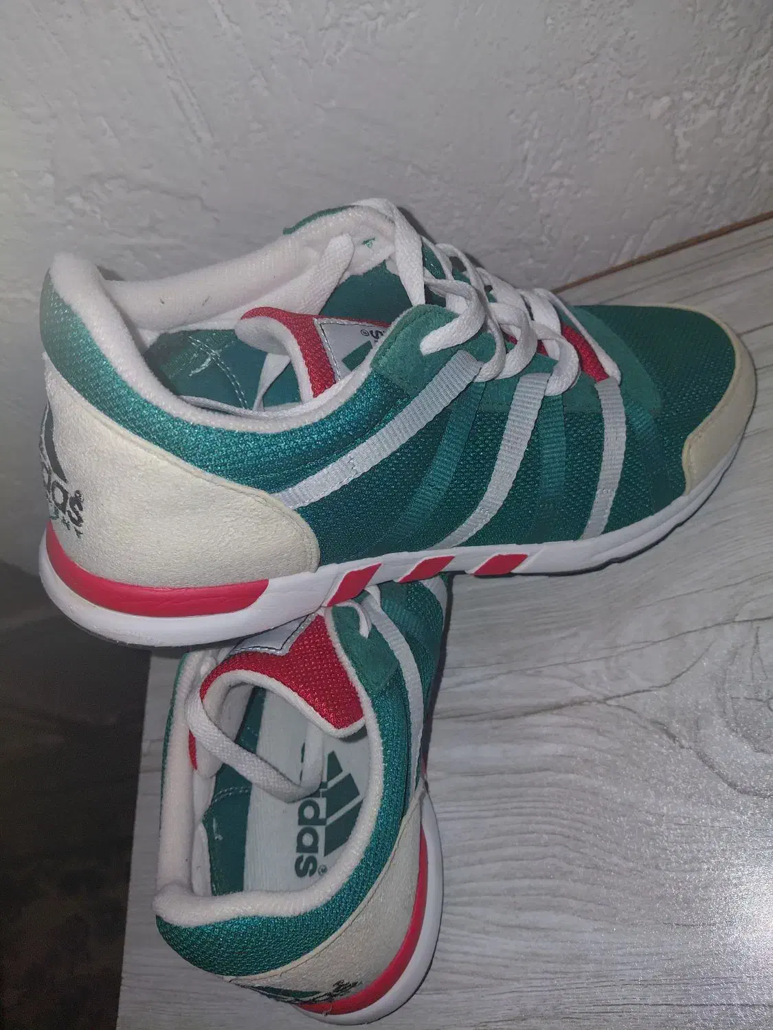 کفش آدیداس مدل تاکسی سایز 42|کیف، کفش، کمربند|کرمانشاه, |دیوار