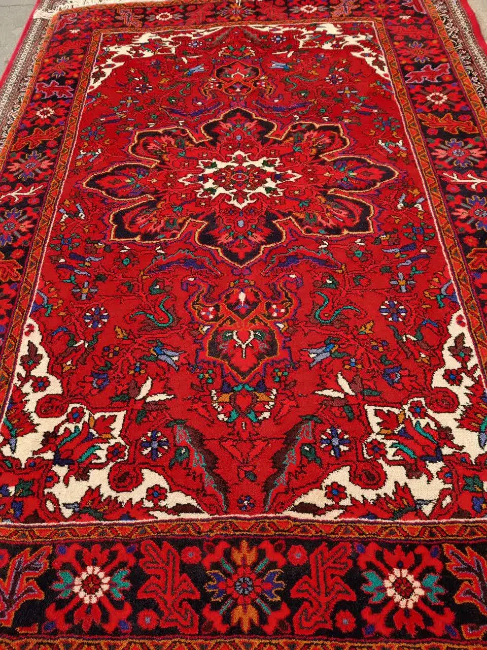 سه مدل تک فرش اصیل|فرش|مراغه, |دیوار