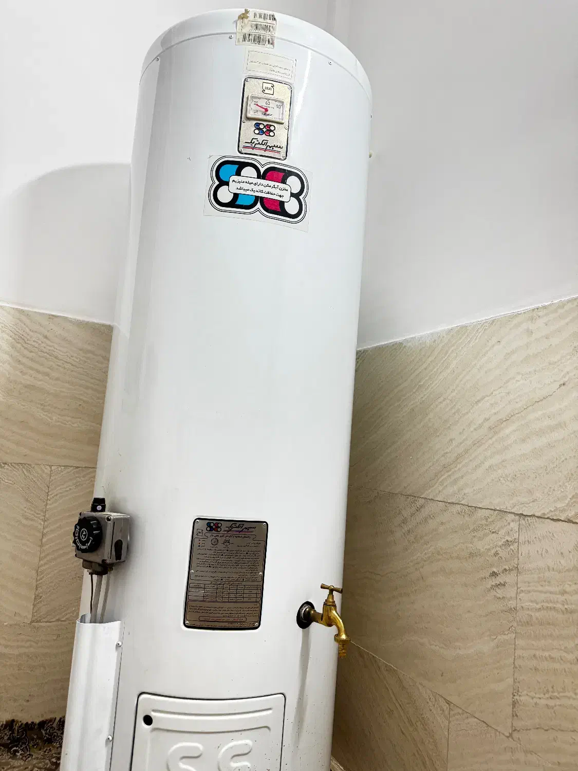 آبگرمکن ایستاده|آبگرمکن، پکیج، شوفاژ|محلات, |دیوار