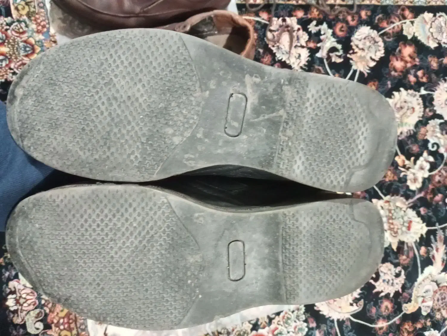 کفش سالم جنس چرم اصل سایز ۴۱|کیف، کفش، کمربند|قروه, |دیوار