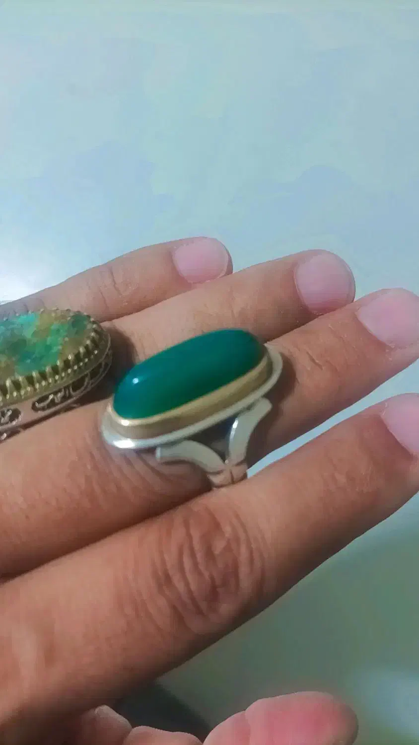 تعدادی انگشتر دست سازقدیمی .عقیق سبزعقیق سرخ و..|جواهرات|اسلامشهر, شهرک لاله|دیوار