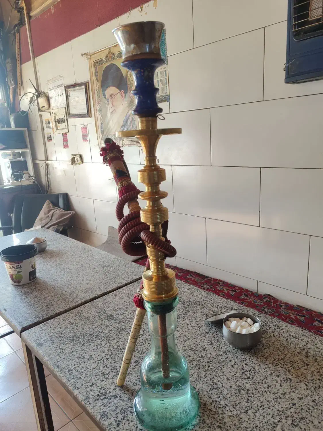 یک عدد قلیون سنگین سالم بفروش میرسد برنجی توپر|کلکسیون و سرگرمی|نسیمشهر, |دیوار