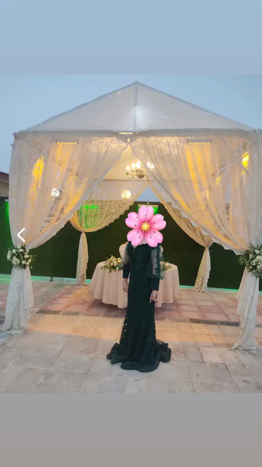 لباس مجلسی|لباس|مهاجران, |دیوار