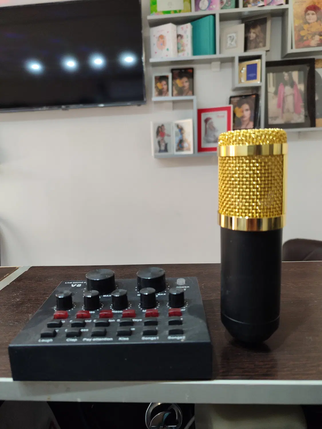 میکروفن v8|صوتی و تصویری|اردستان, |دیوار