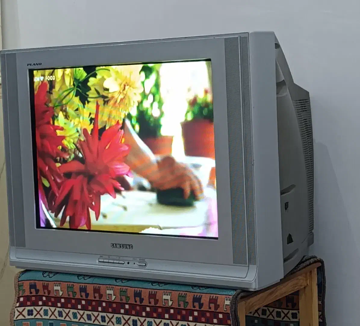 تلویزیون سامسونگ ۲۱|تلویزیون و پروژکتور|چمستان, |دیوار