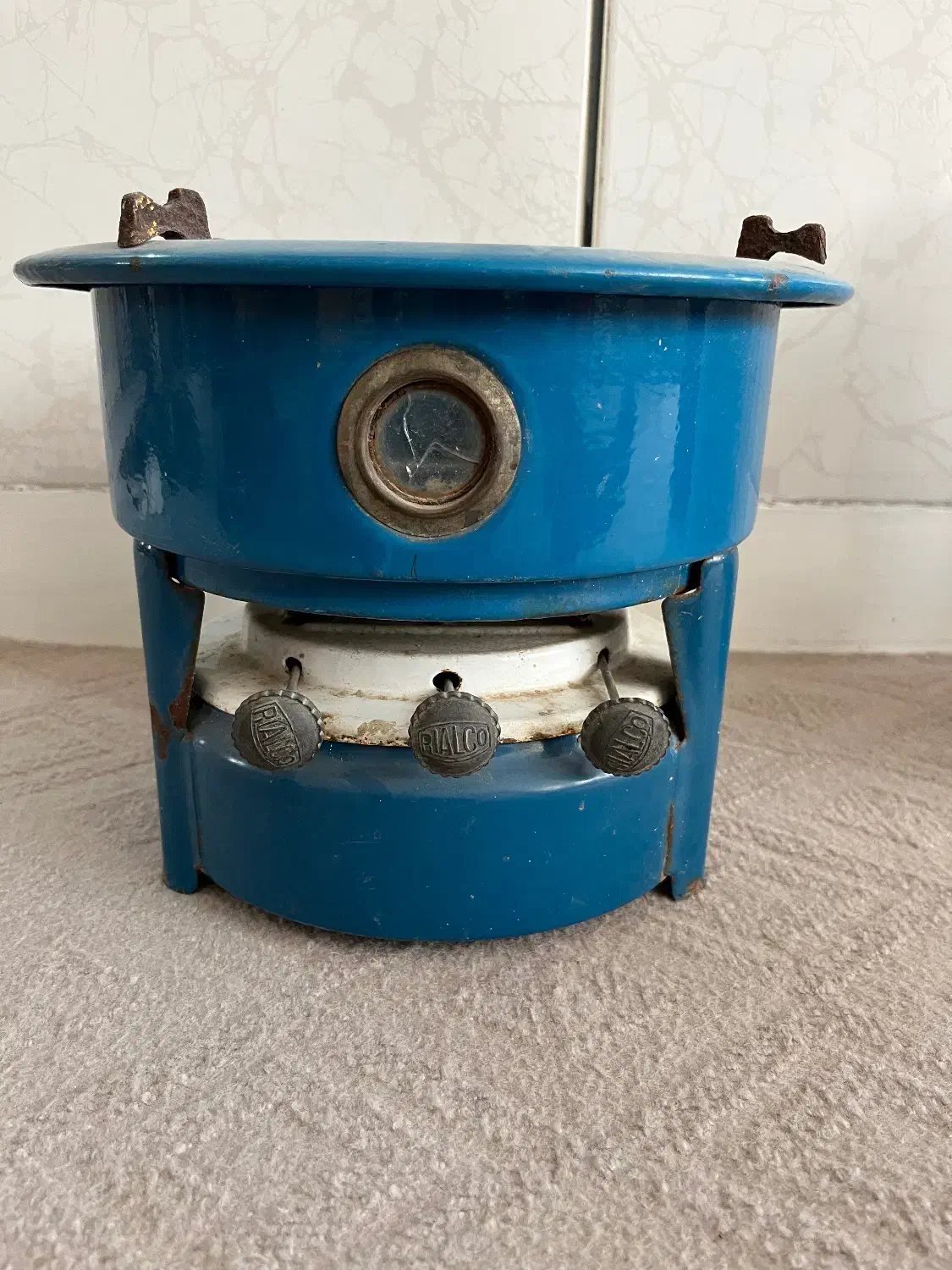 چراغ نفتی قدیمی|کلکسیون اشیاء عتیقه|شهرکرد, |دیوار