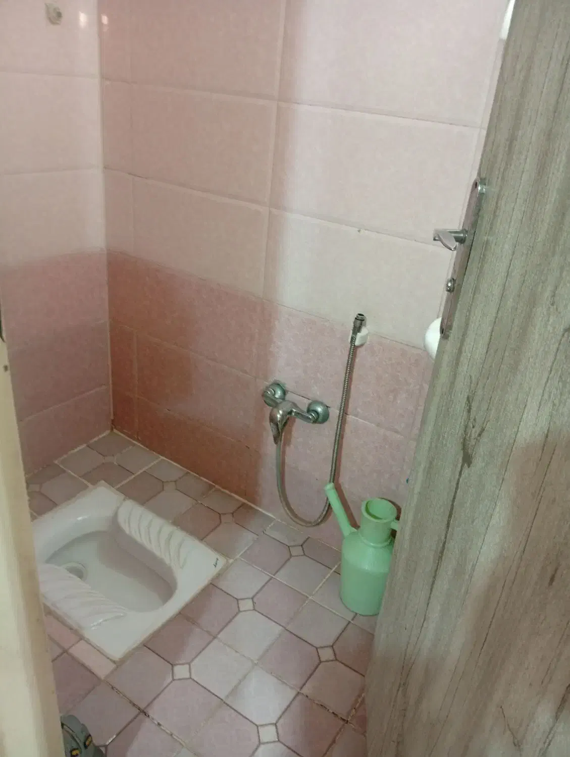 واحد فروشی واقع در رباط کریم شهرک اصغر آباد|فروش آپارتمان|رباطکریم, رباطکریم|دیوار