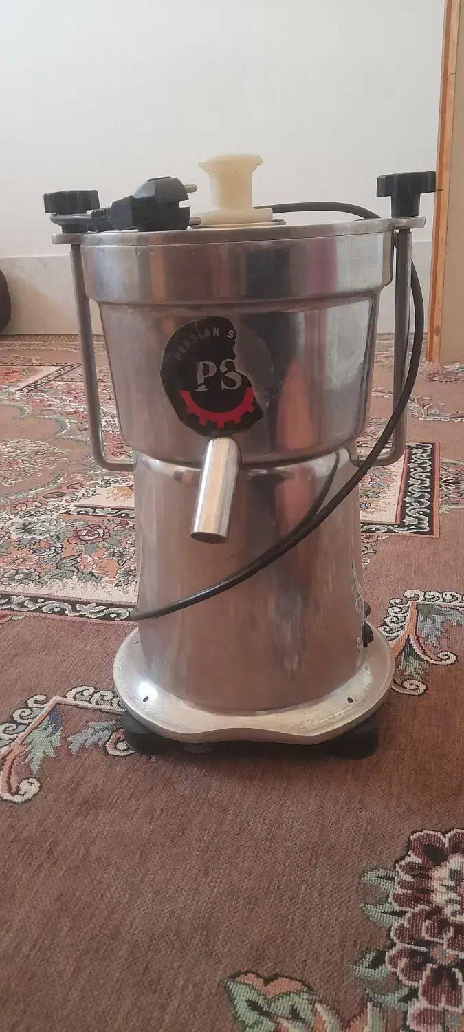 عصاره گیرصنعتی|آبمیوه‌گیر و آب‌مرکبات‌گیر|شیراز, دست خضر|دیوار