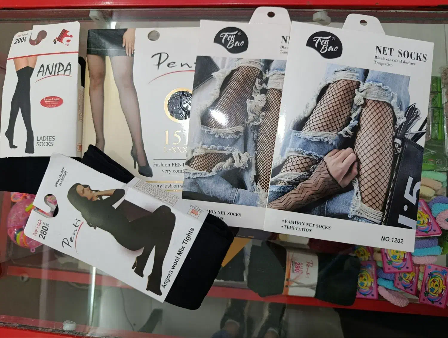 پنتی ترک. انواع جوراب شلواری و جوراب|لباس|آبدانان, |دیوار