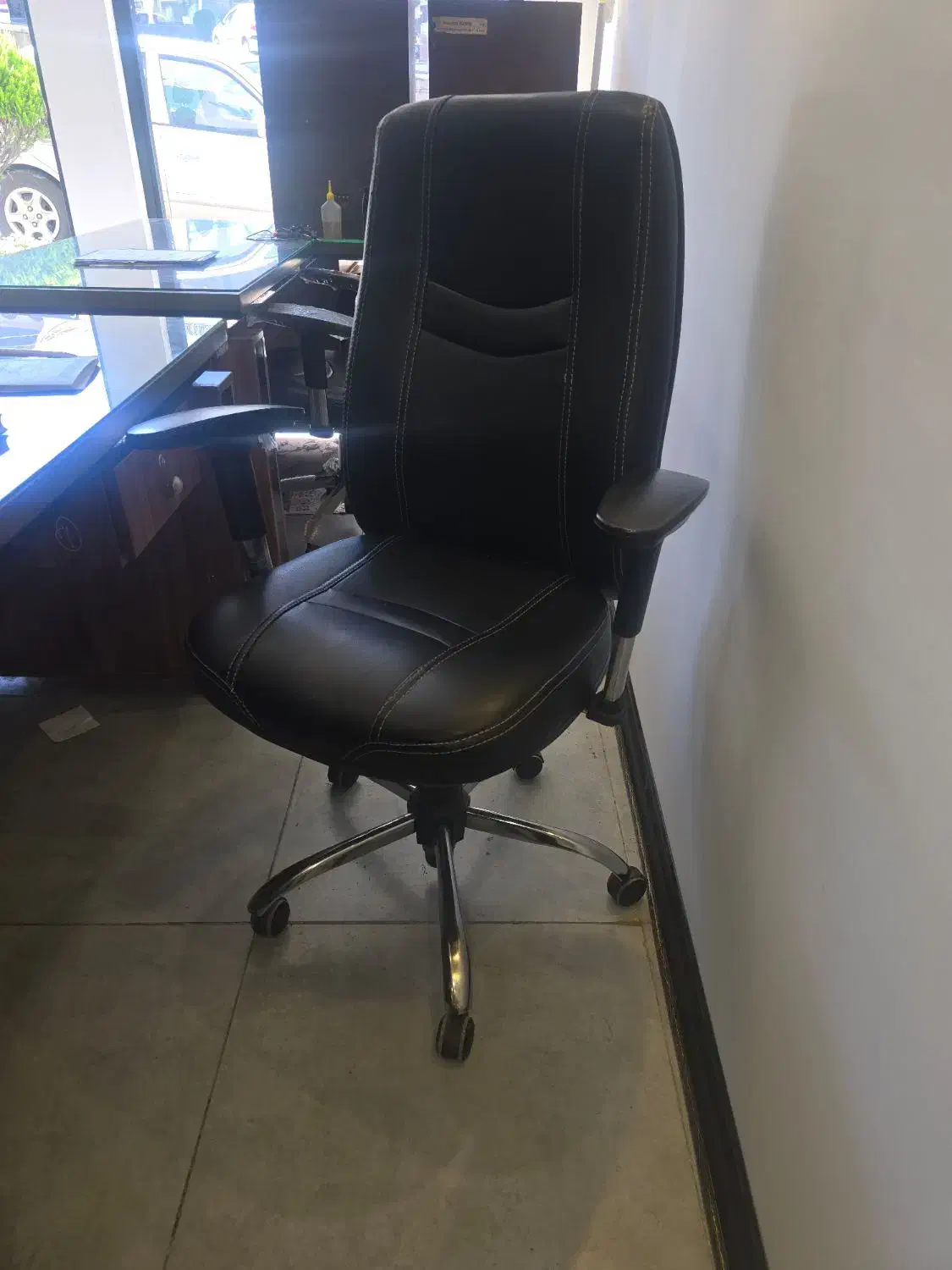 میز مدیریت و پرسنل و صندلی چرخان|مبلمان اداری|رشت, گلسار|دیوار