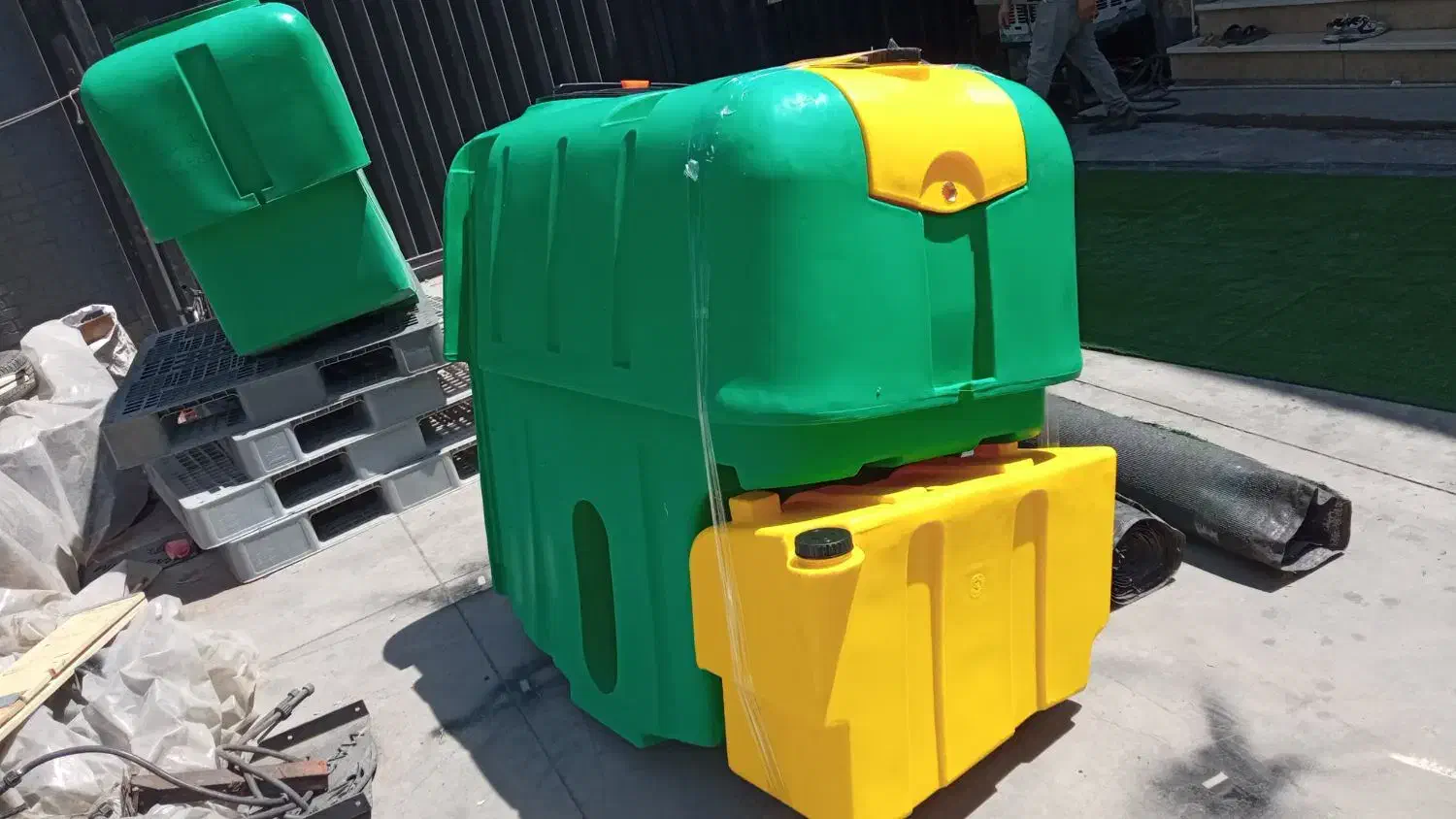 انواع مخزن های سمپاش|خدمات باغبانی و درختکاری|آق قلا, |دیوار