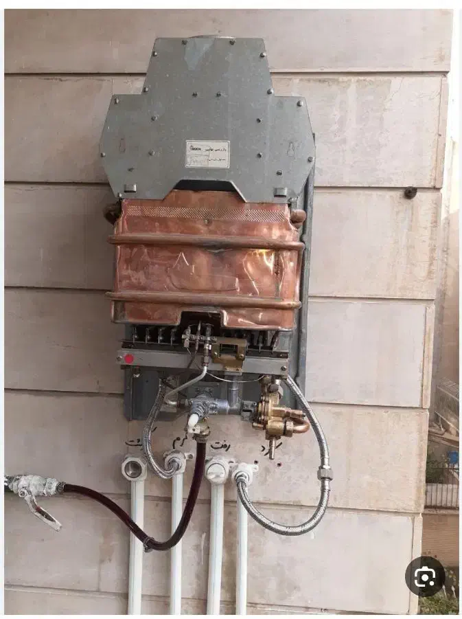 تعمیر انواع آبگرمکن و پکیج|خدمات پیشه و مهارت|کهریزک, |دیوار