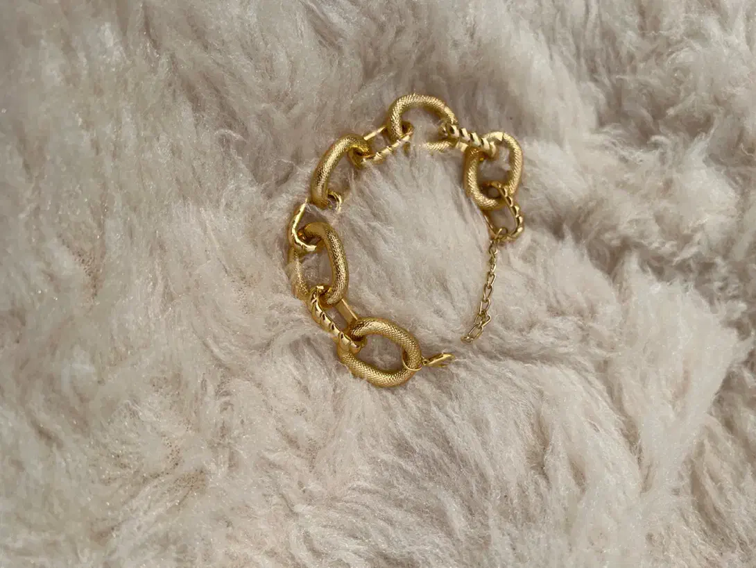 دستبند طلایی رنگ ثابت|بدلیجات|یاسوج, |دیوار