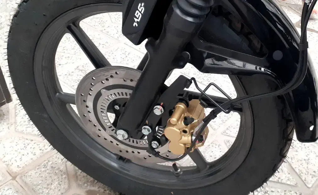 کی وی ۱۵۰ مدل ۱۴۰۴|موتورسیکلت|بروجرد, |دیوار