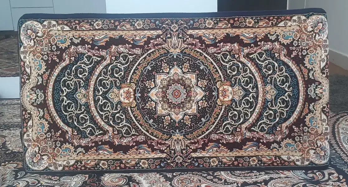 پشتی در حد نو|پشتی|قزوین, |دیوار