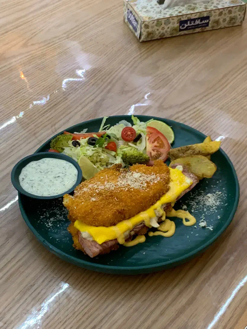 نیروی فست فود|استخدام خدمات فروشگاه و رستوران|عسلویه, |دیوار