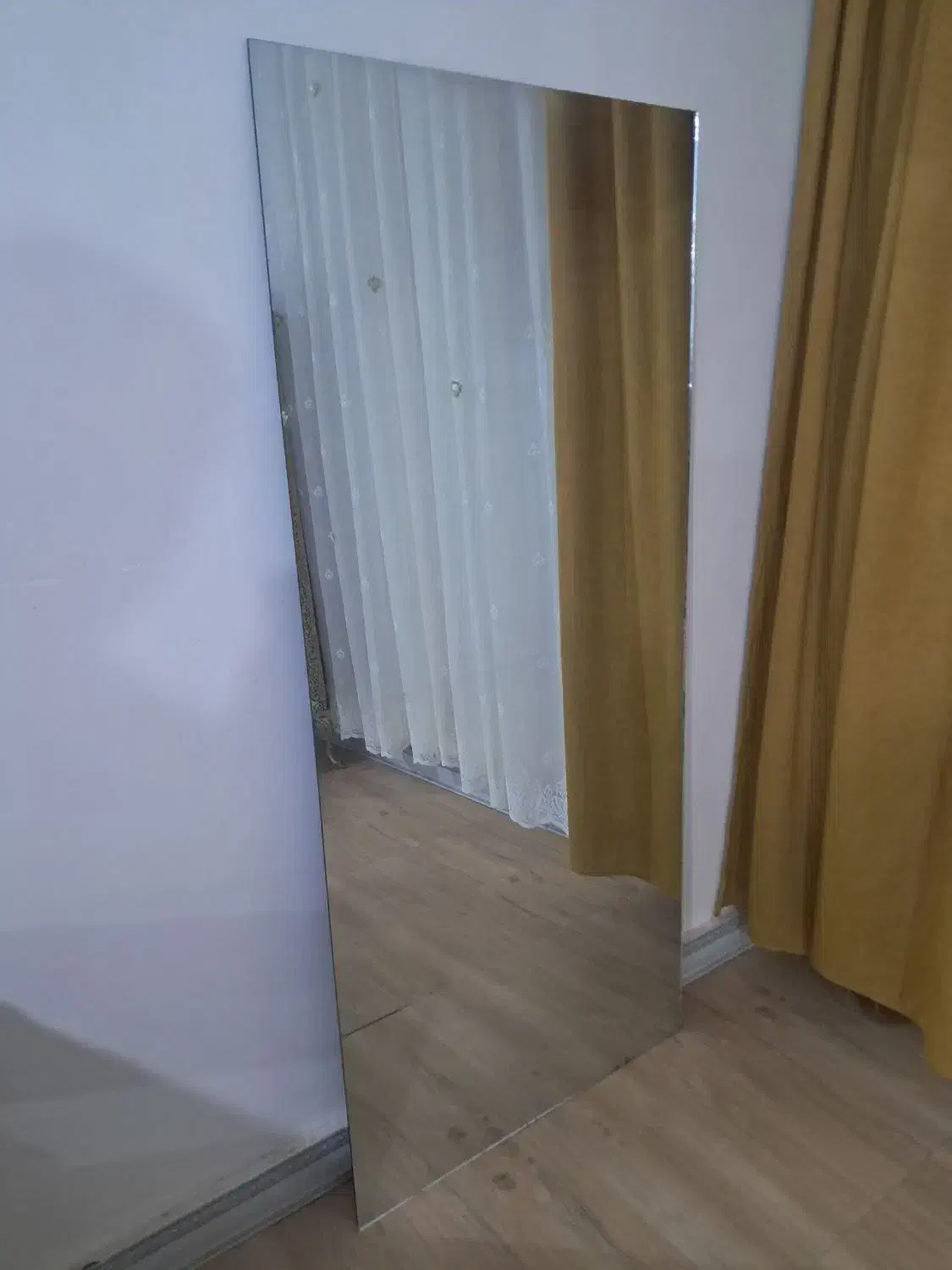 اینه قدی|آینه|اردبیل, |دیوار