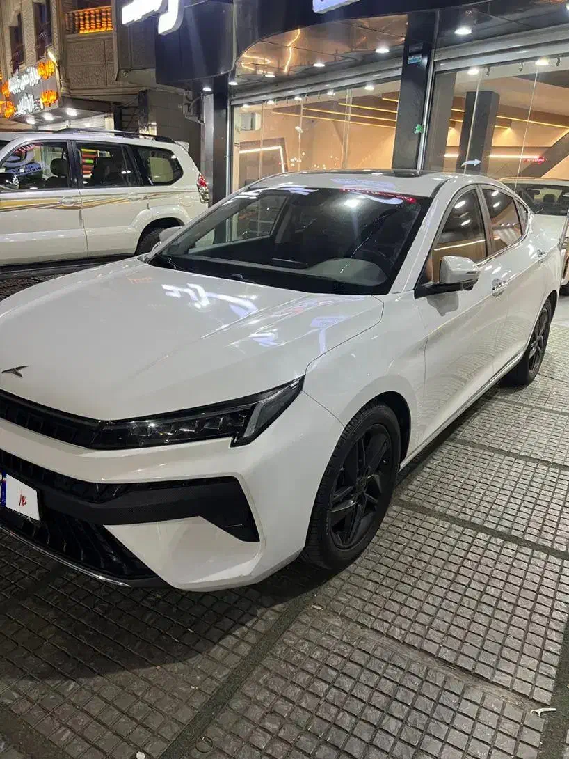 کی ام سی j7مدل ۱۴۰۱|خودرو سواری و وانت|شیراز, فرهنگ شهر|دیوار